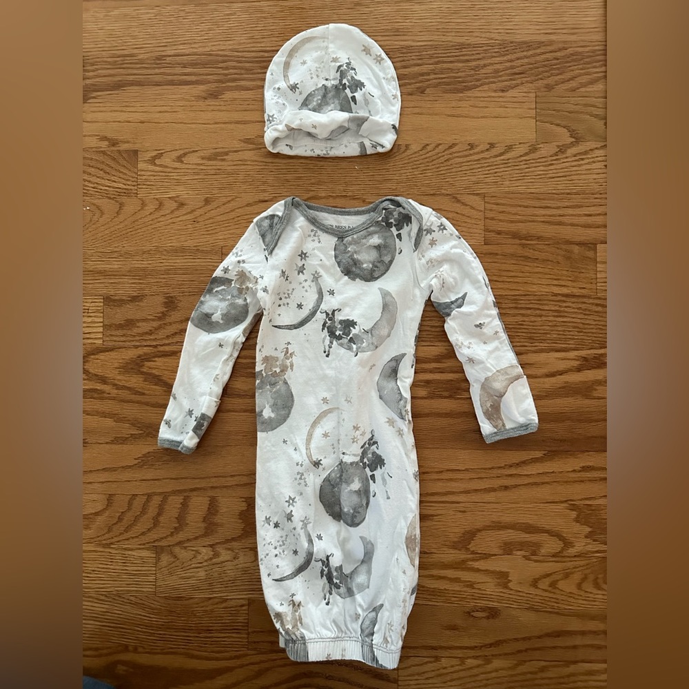Burt’s Bees One-Piece w/ hat